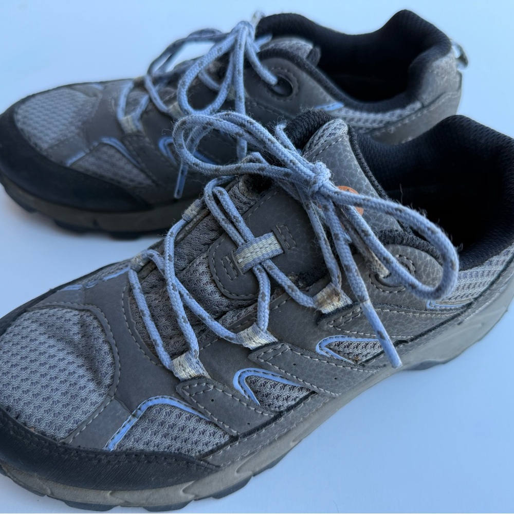 Merrell Kids Sneakers in Gray and Black